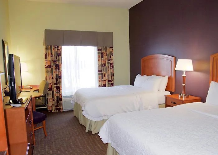 Hampton & Moline-quad Int'l Aprt 3* Moline