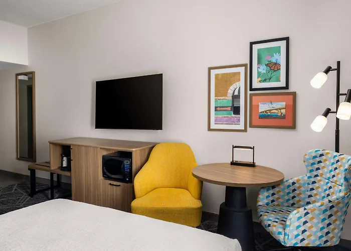 Hampton & Moline-quad Int'l Aprt Hotel Moline