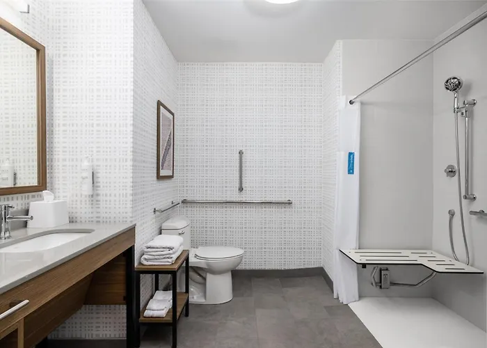 Hampton & Moline-quad Int'l Aprt Hotel Moline