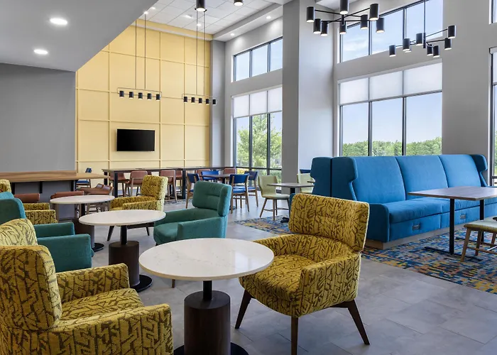 Hampton & Moline-quad Int'l Aprt Hotel