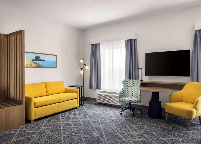 Hampton & Moline-quad Int'l Aprt Hotel 3*