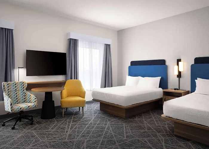 Hampton & Moline-quad Int'l Aprt 3* Moline
