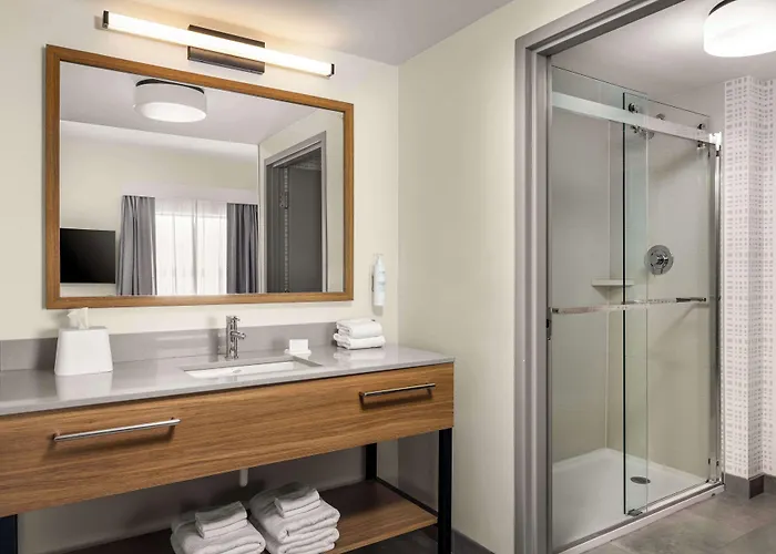 Hampton & Moline-quad Int'l Aprt Hotel Moline